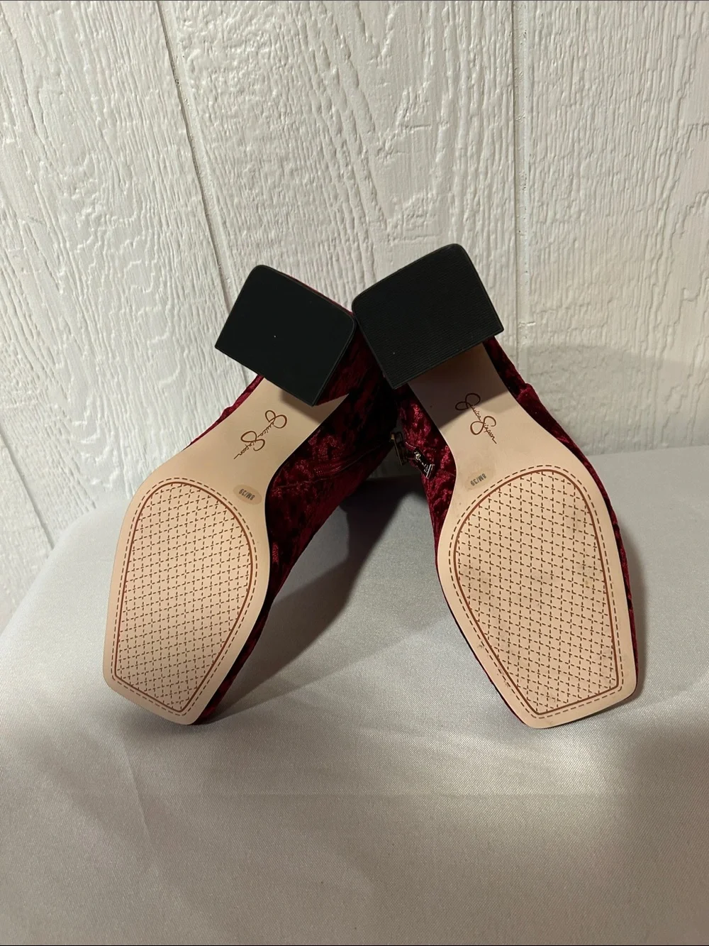 Jessica Simpson rich velvet